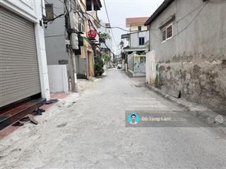 Cần bán 105m2 đất cách 20m ra mặt phố giang biên. ngõ thông ô tô, tiện ích đầy đủ