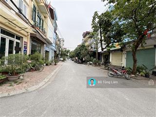 Bán 132m2 nhà 3 tầng, lô góc 3 mặt thoáng, sát cổng phụ trường đh nông nghiệp  phù hợp kinh doanh