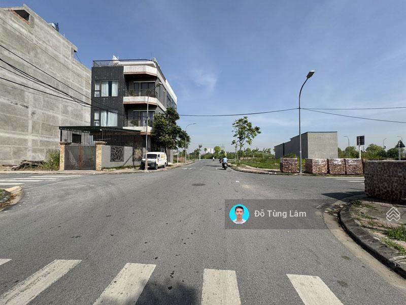 Cần bán căn góc 112m2 nhà 3,5 tầng khu đấu giá cự khối, long biên. đường 17m cách 30m ra hồ