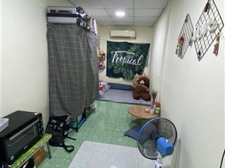 Phòng trọ 2.7tr , 16m2, có máy lạnh, tủ lạnh.thoáng mát, sạch sẽ q10