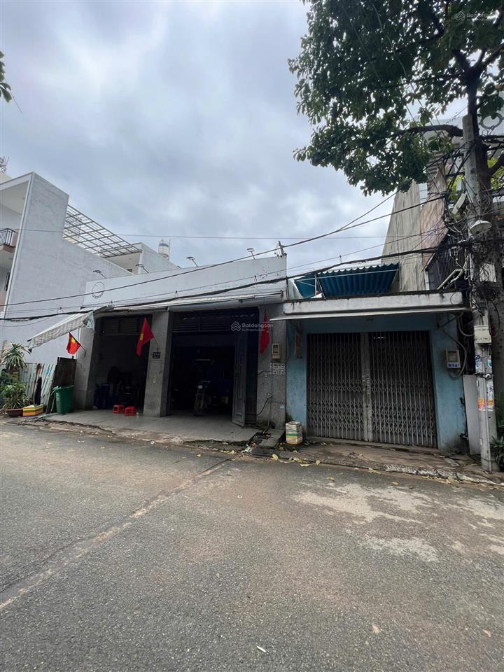 Bán nhà ngay mt hiền vương 8x20m cấp 4, 16 tỷ