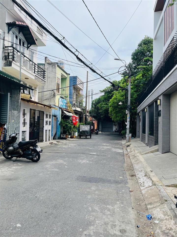 Bán nhà ngay mt hiền vương 8x20m cấp 4, 16 tỷ