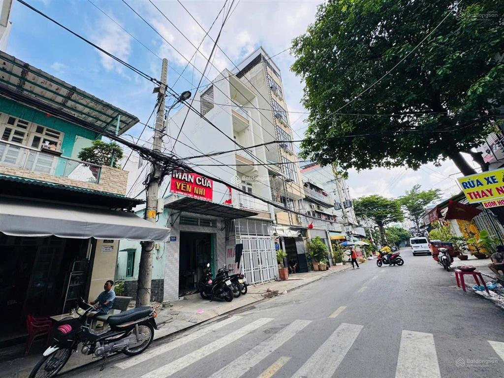 Bán nhà mặt tiền đường 30/4, 6.2m x 26m, trệt 3 lầu, 25 tỷ