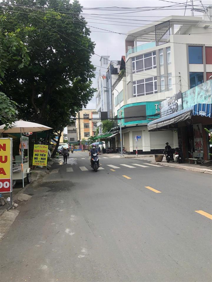 Bán nhà mặt tiền đường phạm vấn, 13m x 19m, trệt 3 lầu, giá 49 tỷ