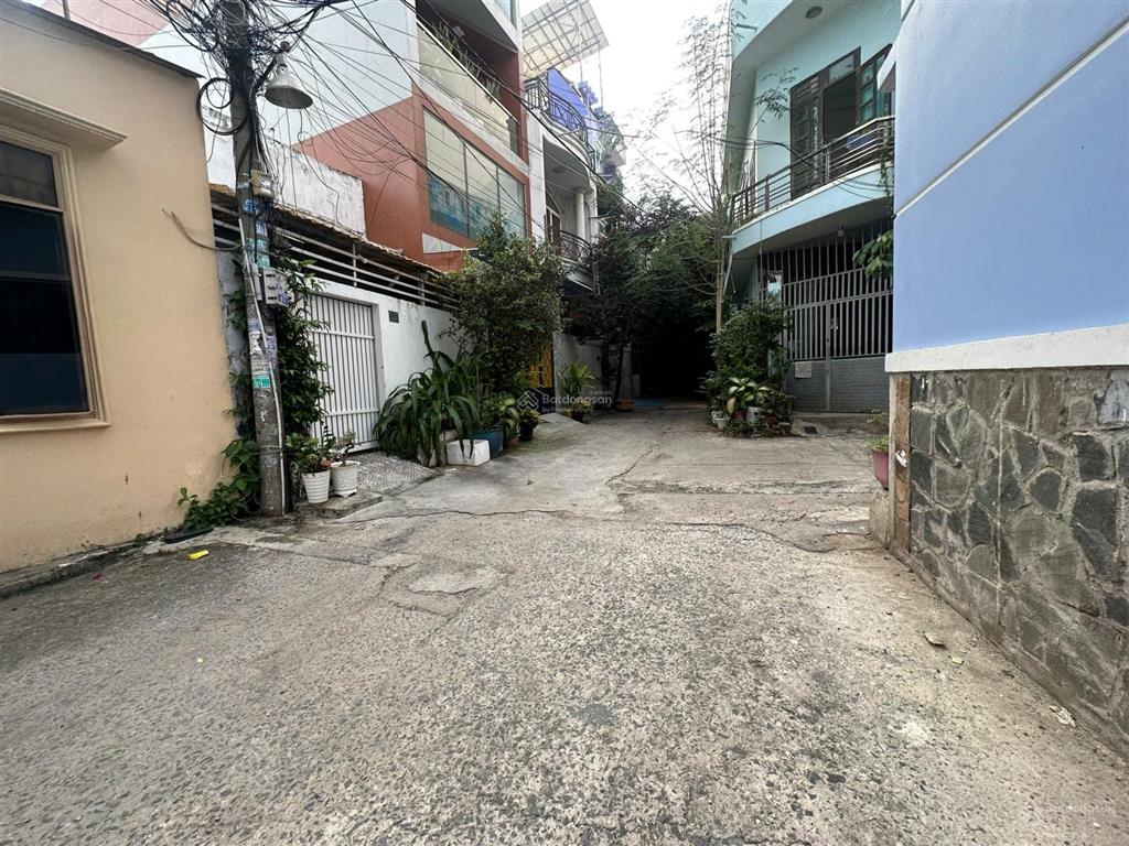 Bán nhà đường hẻm lũy bán bích, 9m x 20m, cấp 4, 18 tỷ