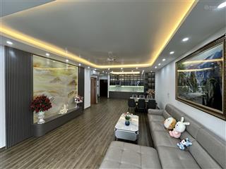 Bán căn hộ tòa nhà bộ kh & đt đông quan  căn góc nhà đẹp