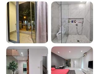 Cần bán căn nhà đường số 6 kdc sadeco phước kiển a. dt 5m x 20m, nhà 1 trệt 2 lầu và sân thượng.