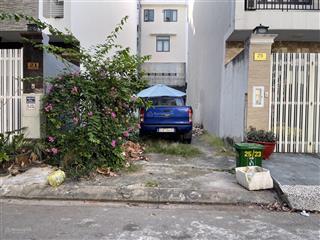 Cẩn bán lô đất kdc sadeco phước kiển a. dt 5m x 20m giá 9,9 tỷ thương lượng. sổ đỏ riêng