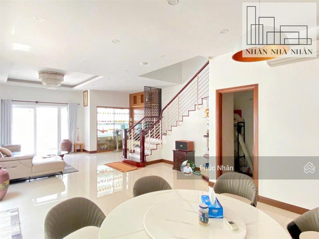 Chỉ 263tr/m2 biệt thự đẹp compound sân vườn trần não 3 tầng  chính chủ bán 9x23m để ở  chỉ 52 tỷ