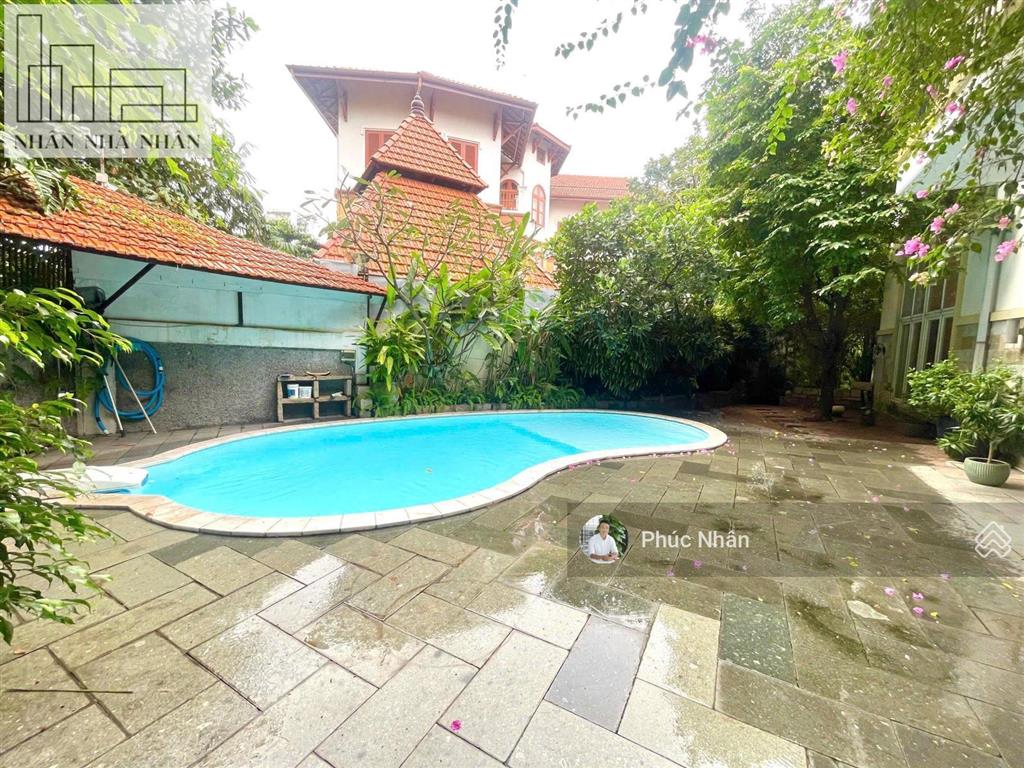 Chỉ hơn 173tr/m2 biệt thự đẹp sân vườn hồ bơi 651m2 compound đẳng cấp thảo điền  thuê 1.3 tỷ/năm