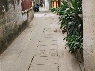 Mảnh đất còn sót lại.ngay sát quận uỷ thanh xuân.65m2.lô góc 2 thoáng.phù hợp xây ccmn.giá 174tr/m2