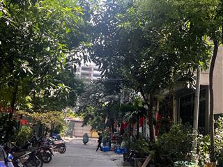 Mảnh đất dịch vụ duy nhất còn xót lại.50m2.sát vườn hoa.trường mầm non.vị trí quá đẹp.giá 11tỷ8