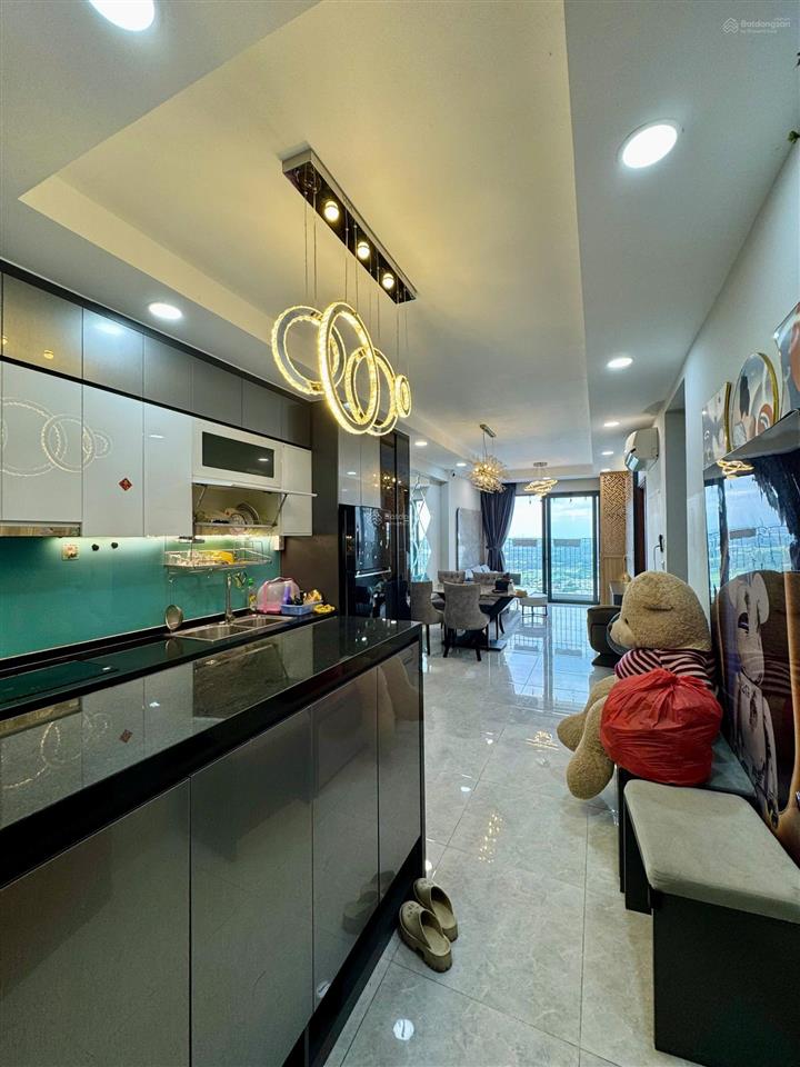 Bán căn hộ the pegasuite, 4,9 tỷ, 75m2, 2pn, 2wc, pháp lý đầy đủ full nội thất đẹp như hình