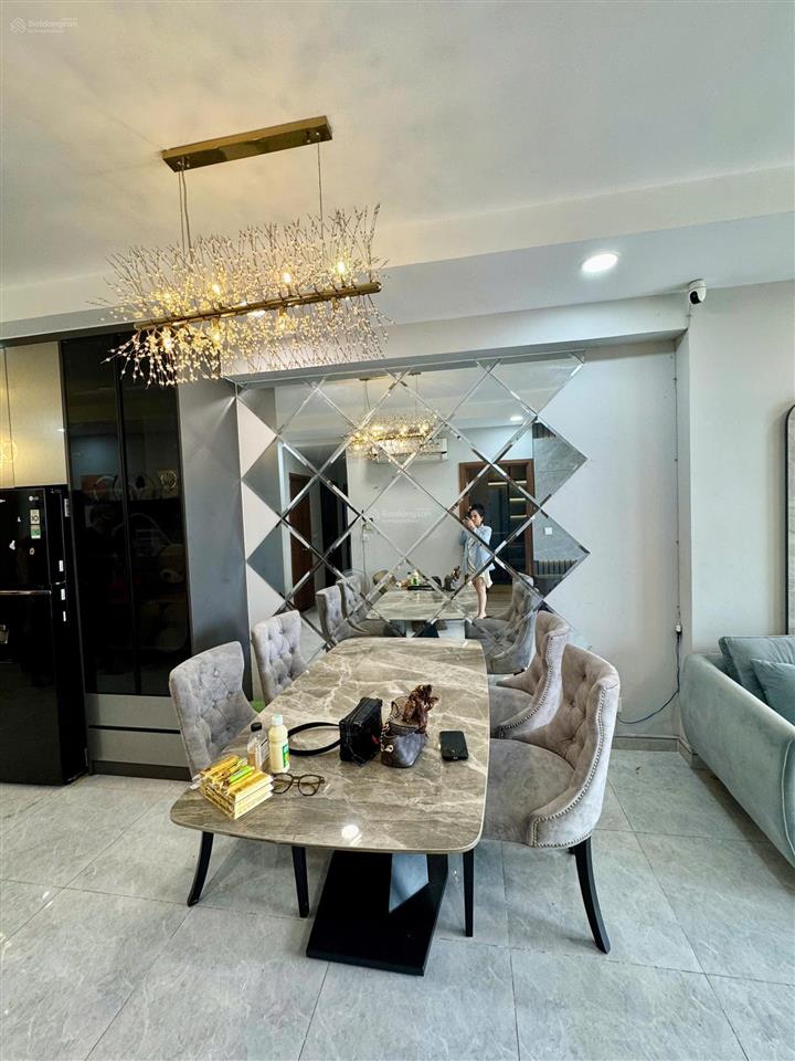 Bán căn hộ the pegasuite, 4,9 tỷ, 75m2, 2pn, 2wc, pháp lý đầy đủ  full nội thất đẹp như hình