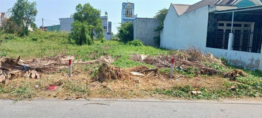 Đất mặt tiền liên xã gần uỷ ban phước vân