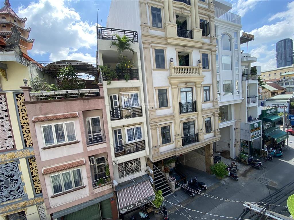 Phòng cao cấp, đầy đủ tiện nghi. gần đài truyền hình và trường khoa học xã hội & nhân văn 200 mét