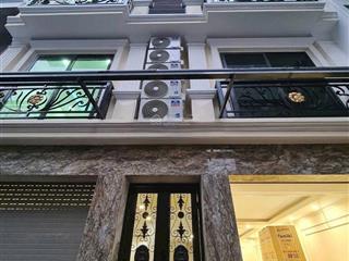 Bán tòa nhà chung cư mini dt 102m2 quận thanh xuân 24p khép kín dòng tiền 150tr/thán full khách.