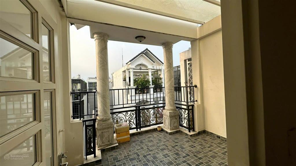 Còn 1 căn 3 tầng dt 160m2 trong đường 12 hxh đường 10m phường hiệp bình chánh sát chợ bình triệu