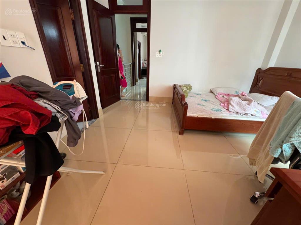 Bán nhà 3 tầng ngang khủng 5,4m ngay nhà thờ fatima sát đại học luật, đường xe tải giá đầu tư