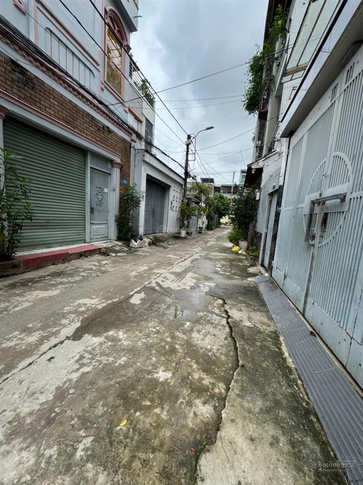 Bán nhà 3 tầng ngang khủng 5,4m ngay nhà thờ fatima sát đại học luật, đường xe tải giá đầu tư