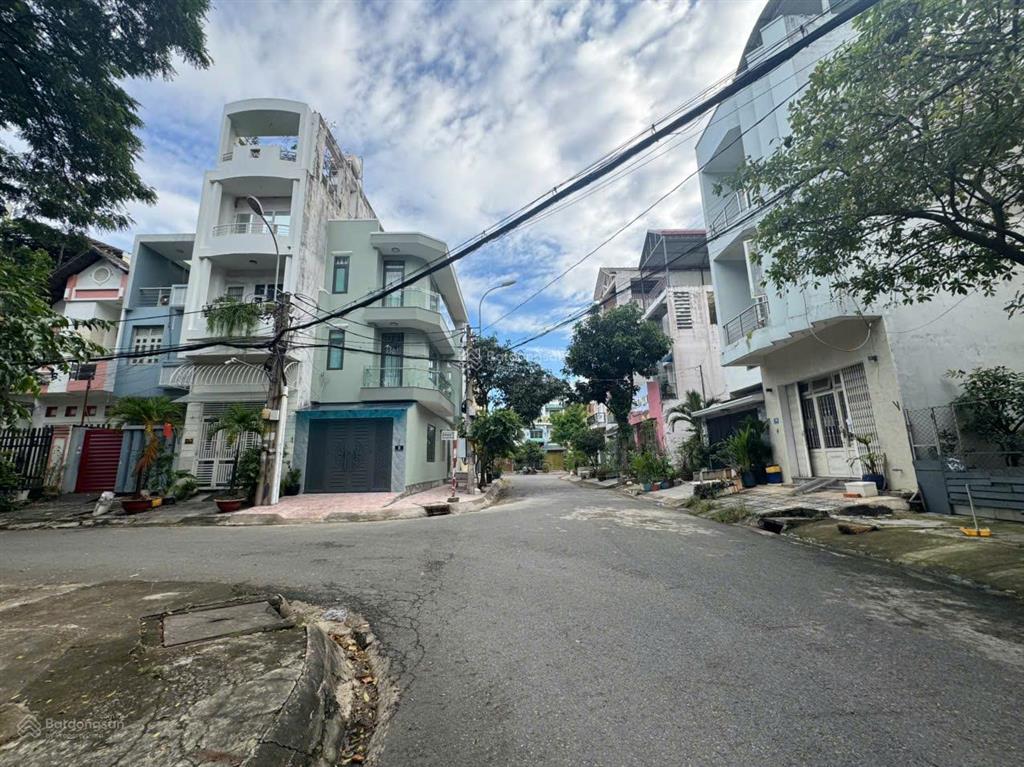 Bán nhà khu thành ủy đường 18 giá đầu tư ngay công viên 68m2 khu bên sông đường nội bộ 12m thủ đức