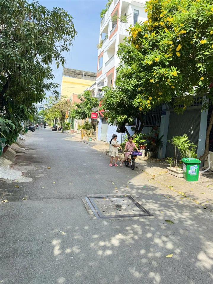 Đất đường số 37, hiệp bình chánh cũ, đường 2 xe hơi né nhau, gần chợ hiệp bình  80m2, nở hậu nhẹ