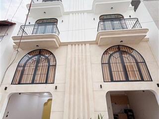 Hot bán nhà có thang máy full nội thất đưởng 22 lình đông  1 trệt 3 lầu chdv .thu nhập 36triệu