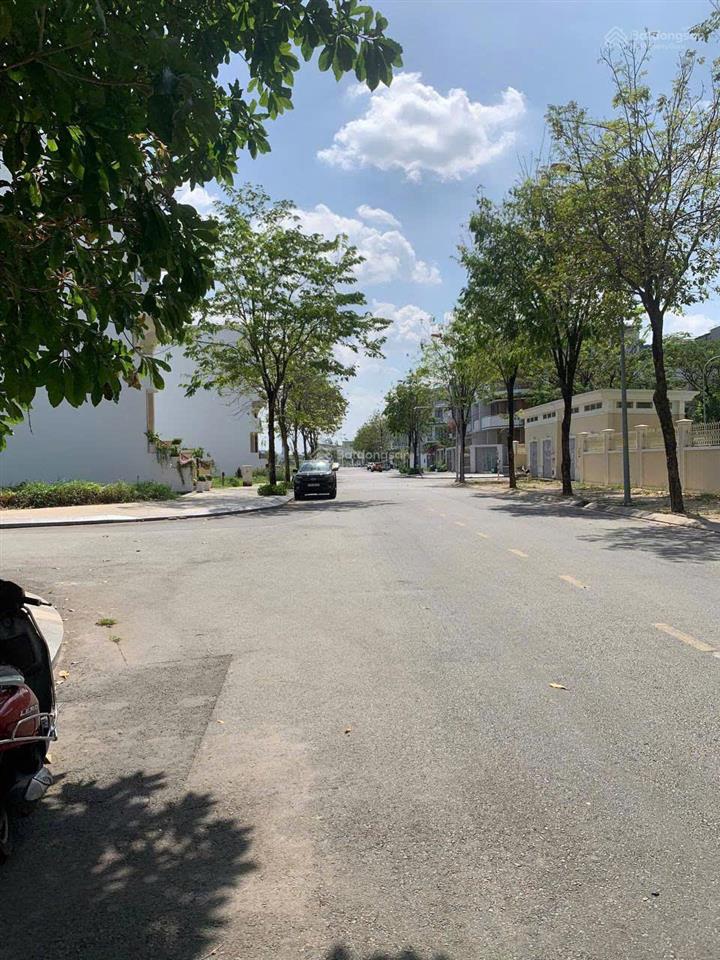 Bán nhà mặt tiền đường số 5 khu đô thị vạn phúc full nội thất, 5 tầng có dòng tiền sẵn cho thuê