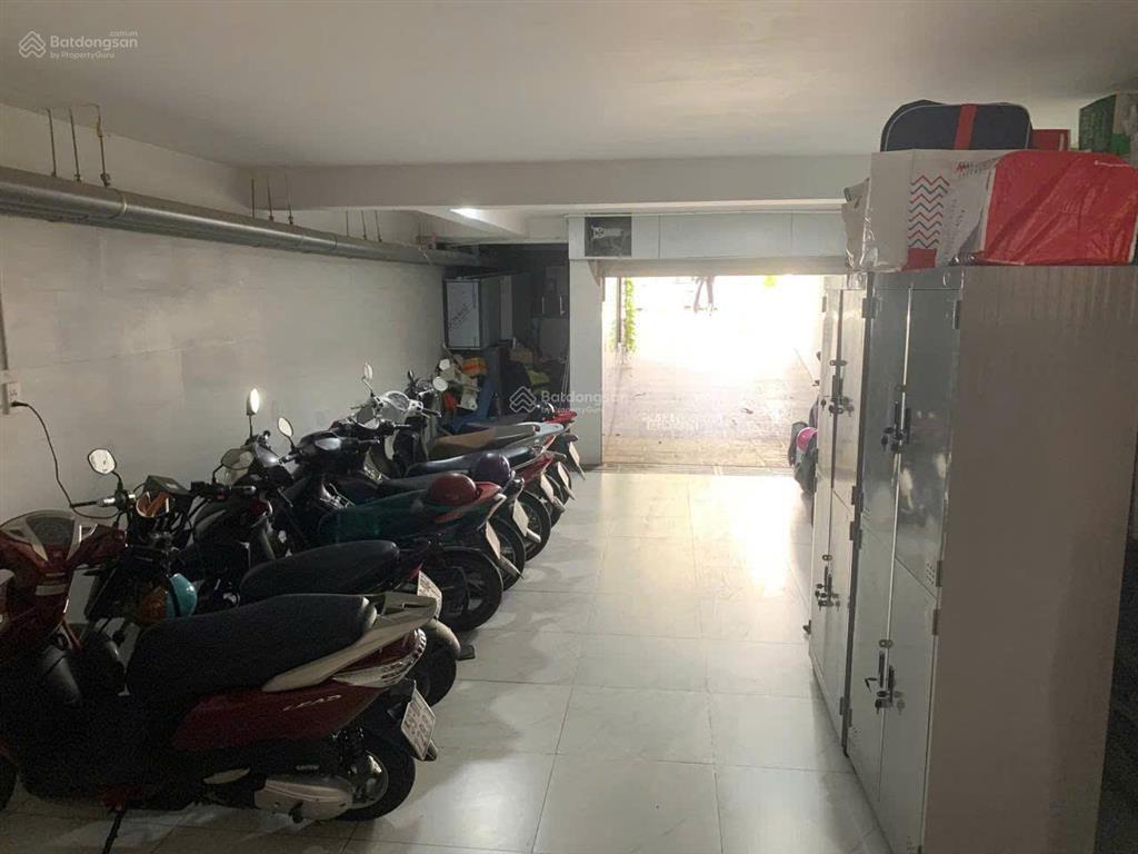 Bán nhà mặt tiền đường số 5 khu đô thị vạn phúc full nội thất, 5 tầng có dòng tiền sẵn cho thuê