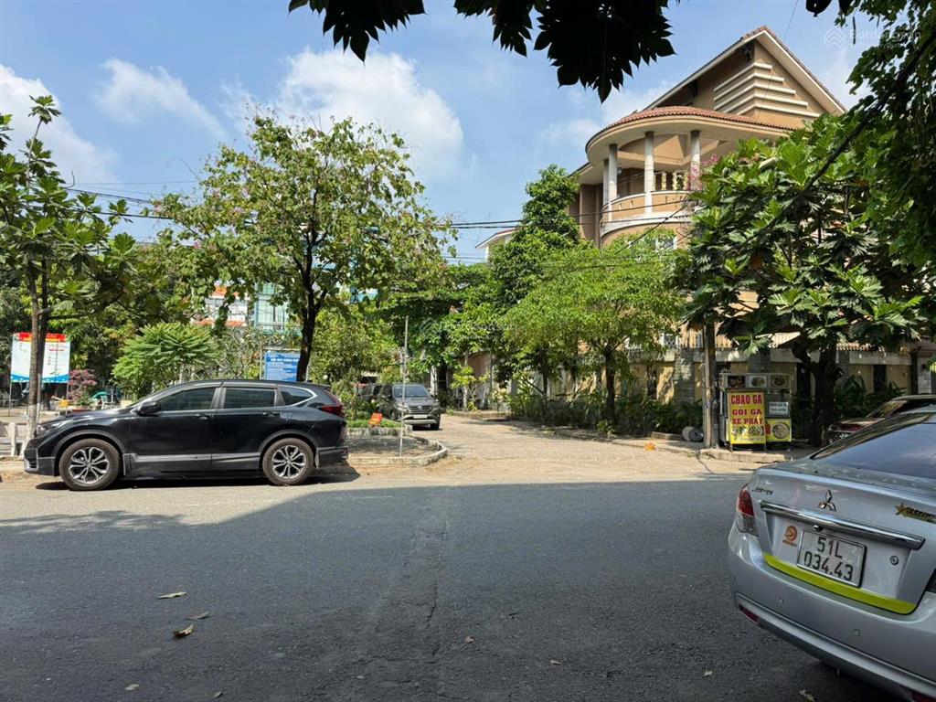 Bán lô đất 335m2 hiếm khu bên sông ngang 13m ngay công viên  đường thông xe tải sát phạm văn đồng