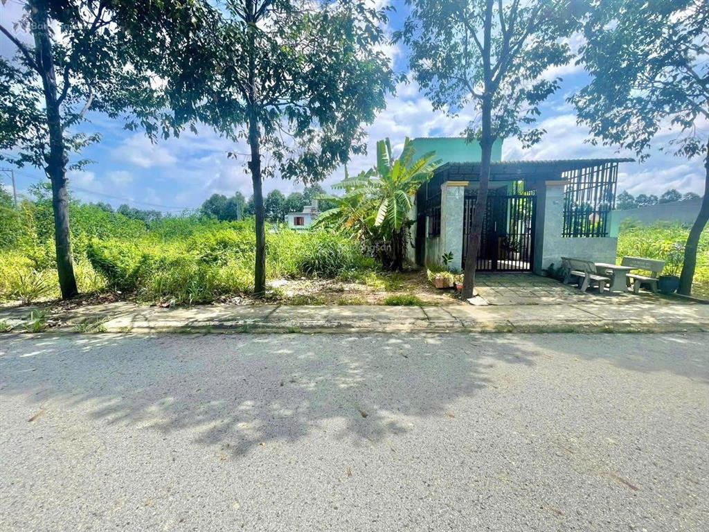 Cần bán 150m2 khu 5b đất đường n9, ngay cây xăng asd chạy vào