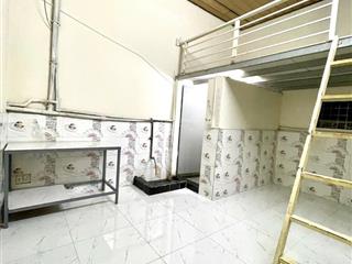 Phòng tầng trệt có máy lạnh ngay mã lò  gò xoài