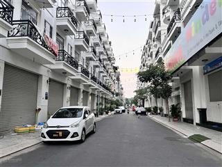 Nhà mới đường nguyễn sơn dt 4x18m (3.5 tấm) giá 11.8 tỷ