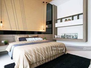 Bán căn hộ 3 phòng ngủ, có đầy đủ nội thất, 129m2, tại khu đô thị mới dịch vọng cạnh cầu giấy