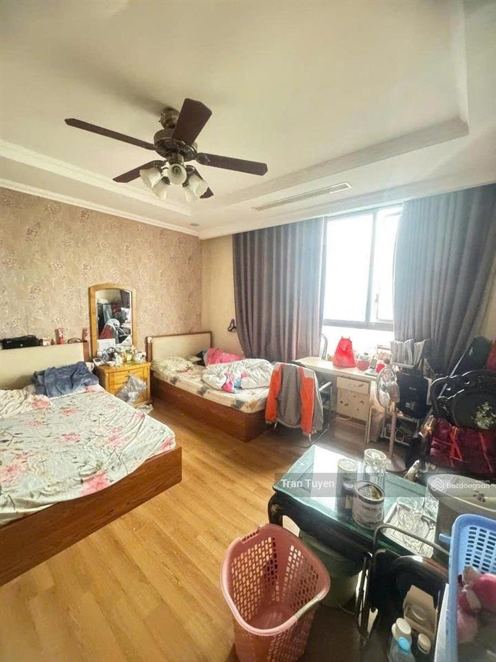 Bán căn hộ vinhomes nguyễn chí thanh  158m, 4pn, 3wc full nội thất (tin thật, giá thật, không ảo)