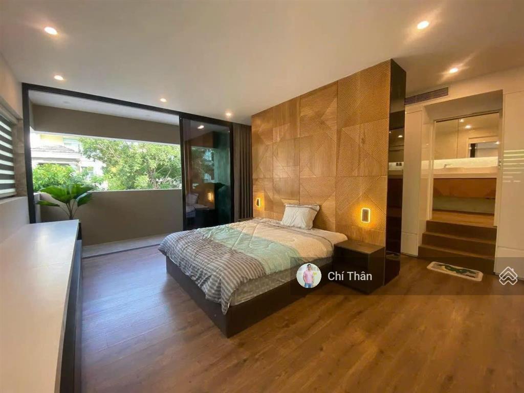 Biệt thự sân vườn 480m² cư xá tự do kết cấu trệt 2 lầu sân thượng, chủ nhà xuất cảnh bán gấp