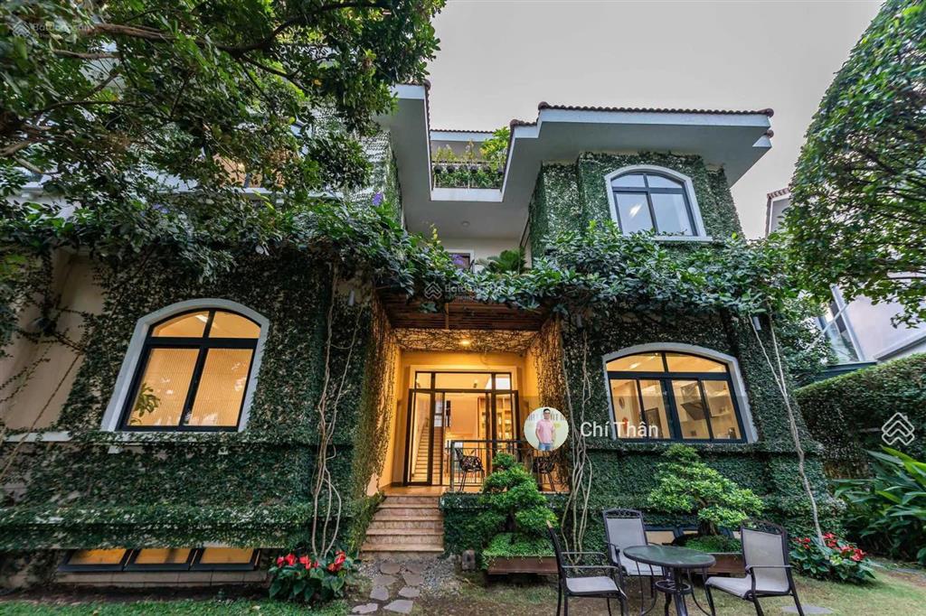 Biệt thự sân vườn 480m² cư xá tự do kết cấu trệt 2 lầu sân thượng, chủ nhà xuất cảnh bán gấp