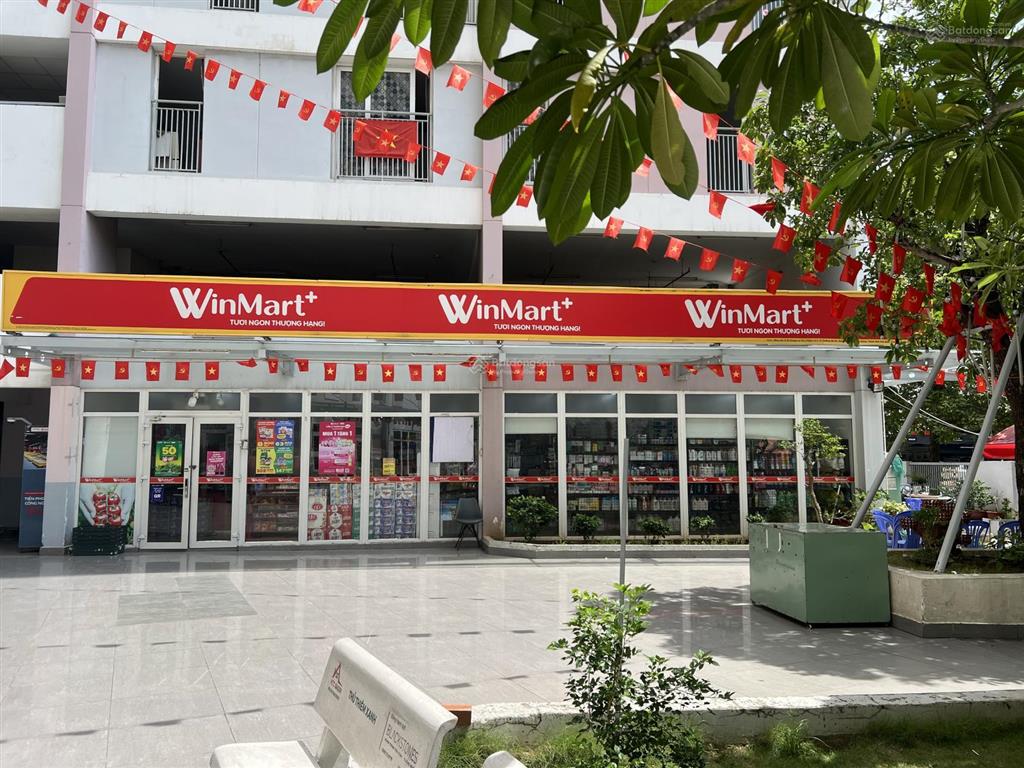 Chính chủ bán căn hộ thủ thiêm xanh, lầu cao, nội thất, giá 2.9 tỷ.