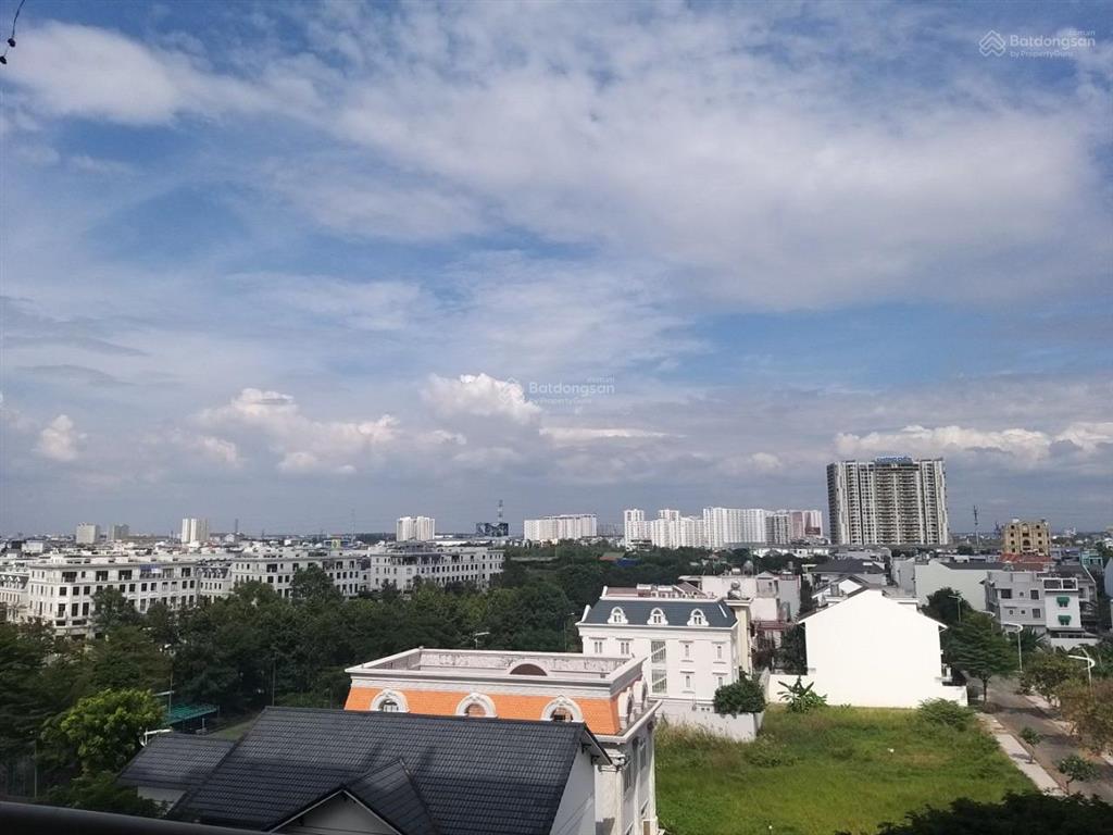 Gia đình chuyển nơi ở tôi cần bán lại căn hộ thủ thiêm star 82m2 2pn 2wc giá 4 tỷ