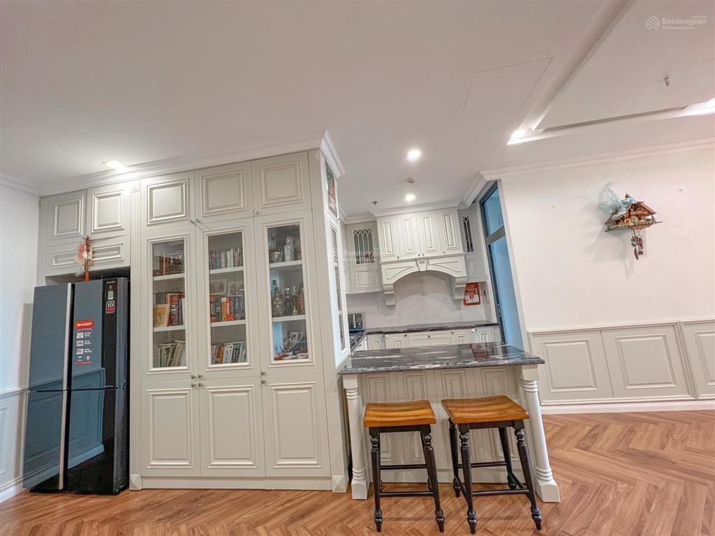 Hàng hiếm tại vinhomes metropolis  liễu giai, 17 tỷ 81.7m2, 2pn, 2wc