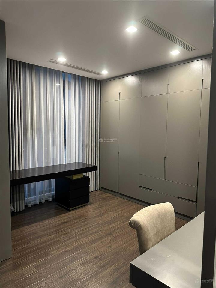 Tôi cần bán căn góc 120m2 nhà m3