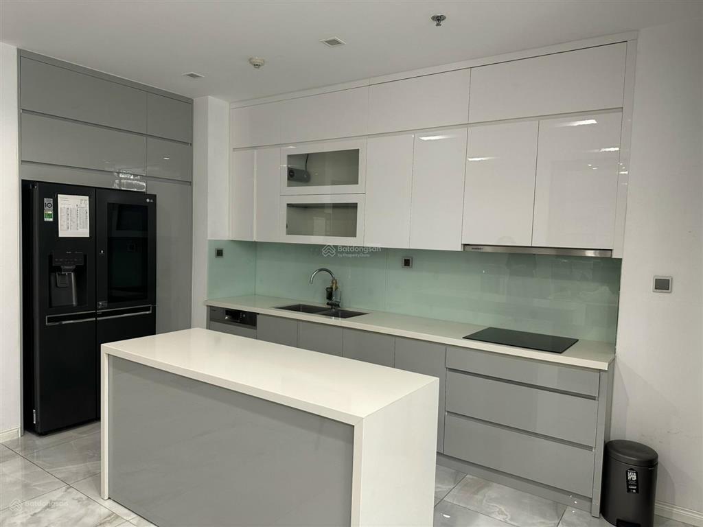 Tôi cần bán căn góc 120m2 nhà m3