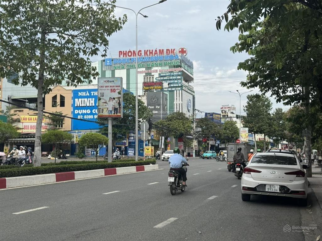 Bán toà nhà 5 tầng mặt tiền đường đồng khởi biên hoà đồng nai