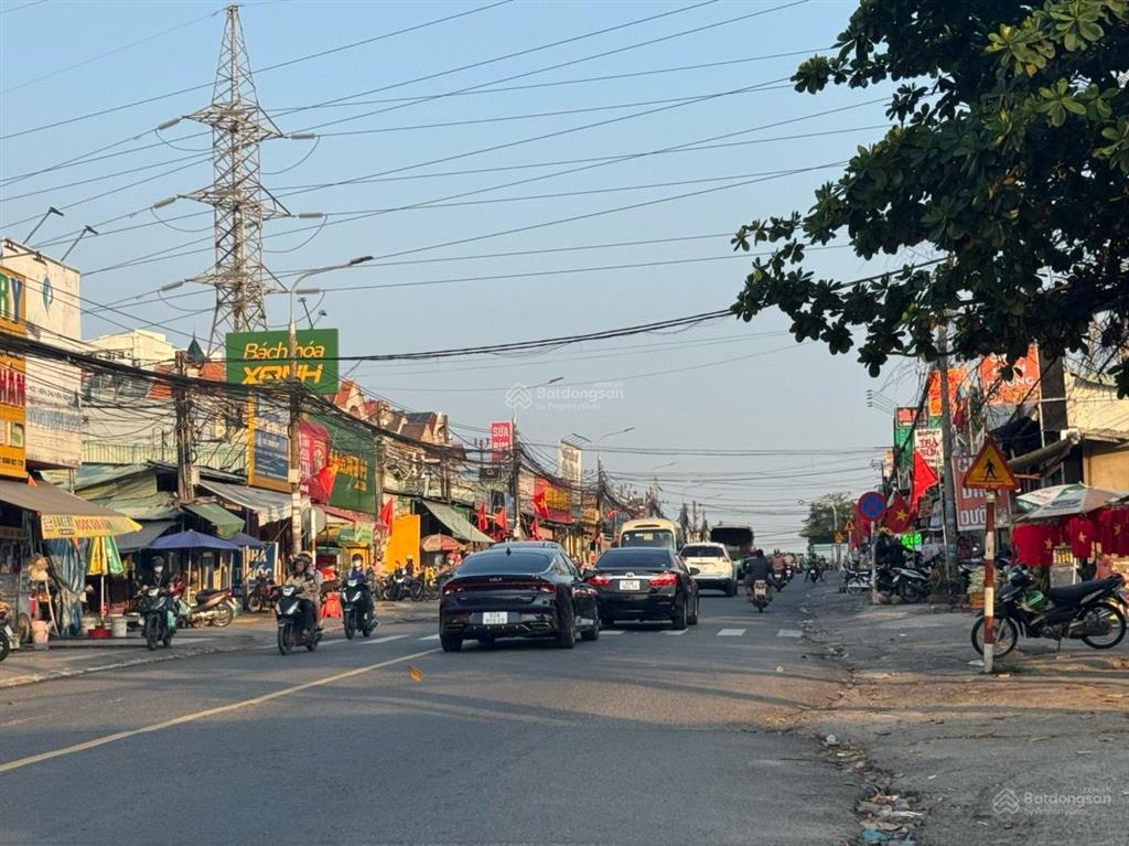 Bán nhà mặt tiền đường bùi văn hoà phường long bình biên hoà 20 tỷ
