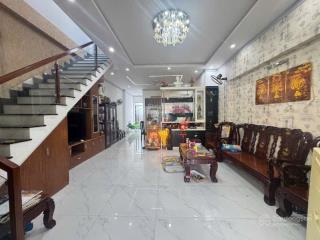 Gia đình có việc cần bán gấp nhà lầu thổ cư phường trảng dài 5x20 chỉ 2 tỷ 880