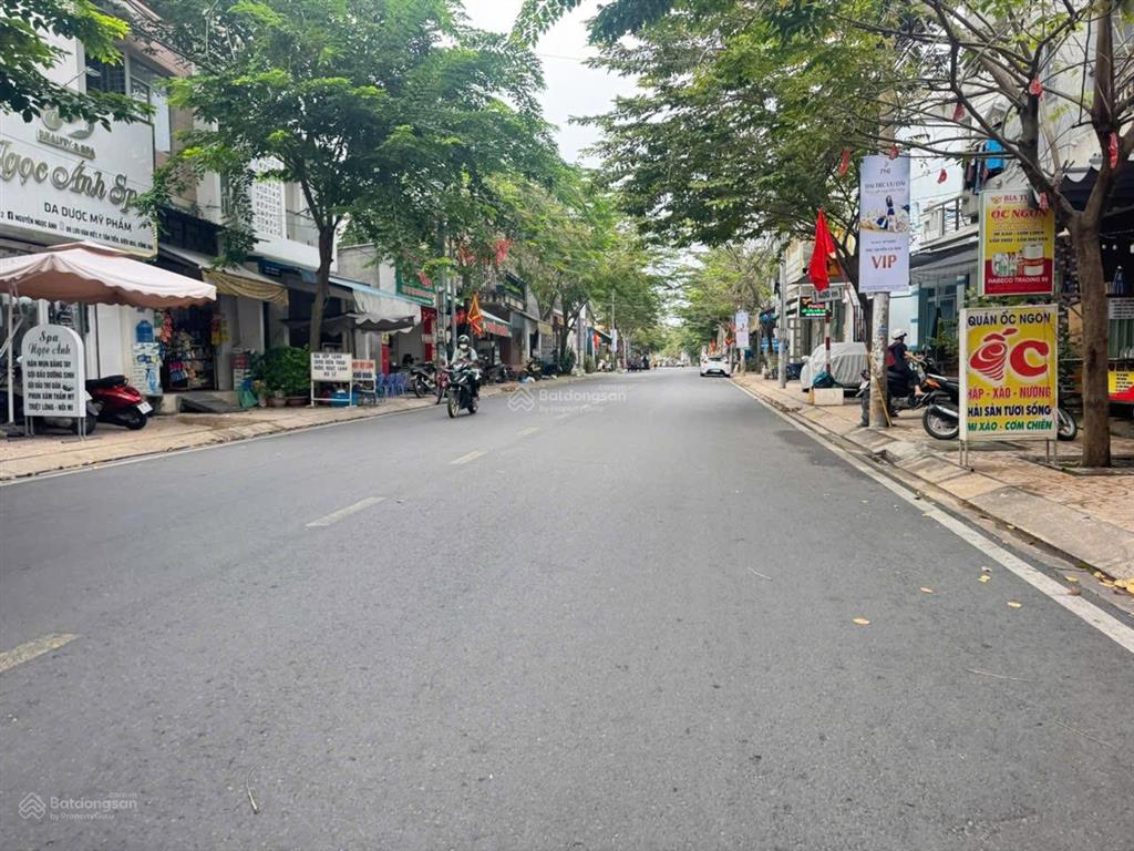 Bán nhà mặt tiền kinh doanh gần coopmart biên hoà 7,4x23m  chỉ 13,5 tỷ