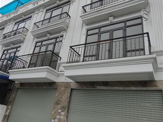 Bán gấp nhà 4 tầng mới tinh đất thổ cư oto đỗ cửa xã đại thành, quốc oai hn cách đường liên xã 30m