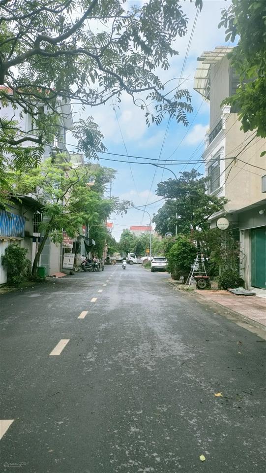 Bán nhà 4 tầng thổ cư oto đỗ cách 50m gần trường học trong đê đông la xã an khánh hoài đức hà nội