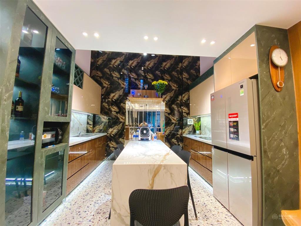 Hoa hồng 1% nhà chính chủ 4 tầng, hẻm xe hơi, quang trung, p. 11, gò vấp