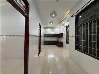 Chủ bán nhà 2pn hẻm 17 đường oto p4 tp tân an dt 11x18m giá 3,2 tỷ tlcc.  0908 951 *** kim long